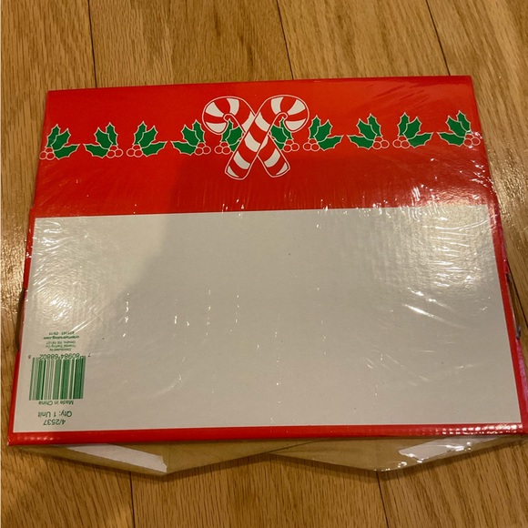 🎄SET of 4 🎅🏼Santa’s Toy Box 📦 - Picture 5 of 6